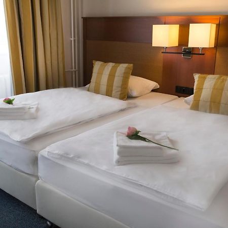 קרלובי וארי Hotel Marttel מראה חיצוני תמונה