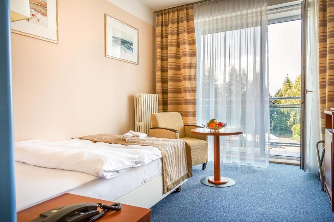 קרלובי וארי Hotel Marttel מראה חיצוני תמונה