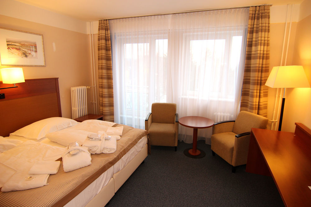 קרלובי וארי Hotel Marttel מראה חיצוני תמונה