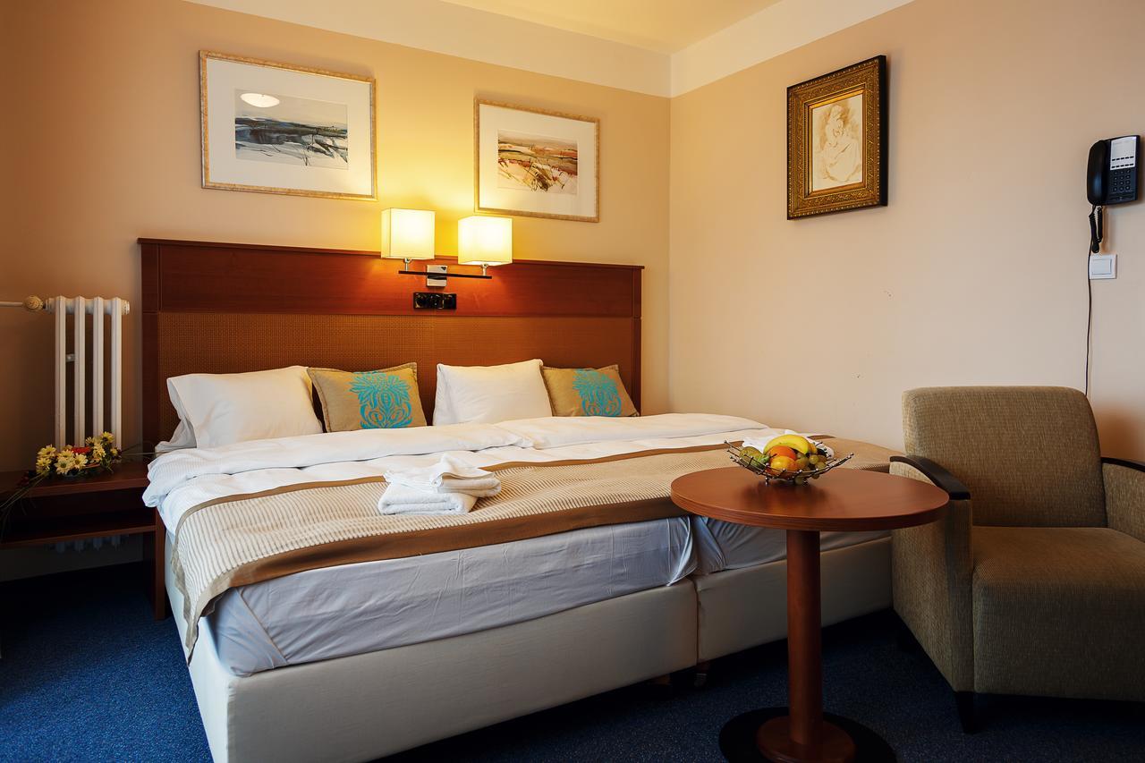 קרלובי וארי Hotel Marttel מראה חיצוני תמונה